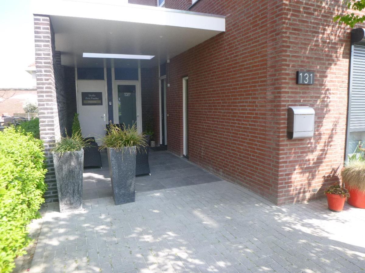 Elvis Presley Private Studio With Kitchen And Airconditioning Goes Kültér fotó