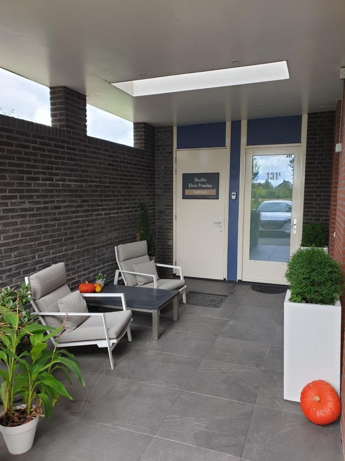 Elvis Presley Private Studio With Kitchen And Airconditioning Goes Kültér fotó
